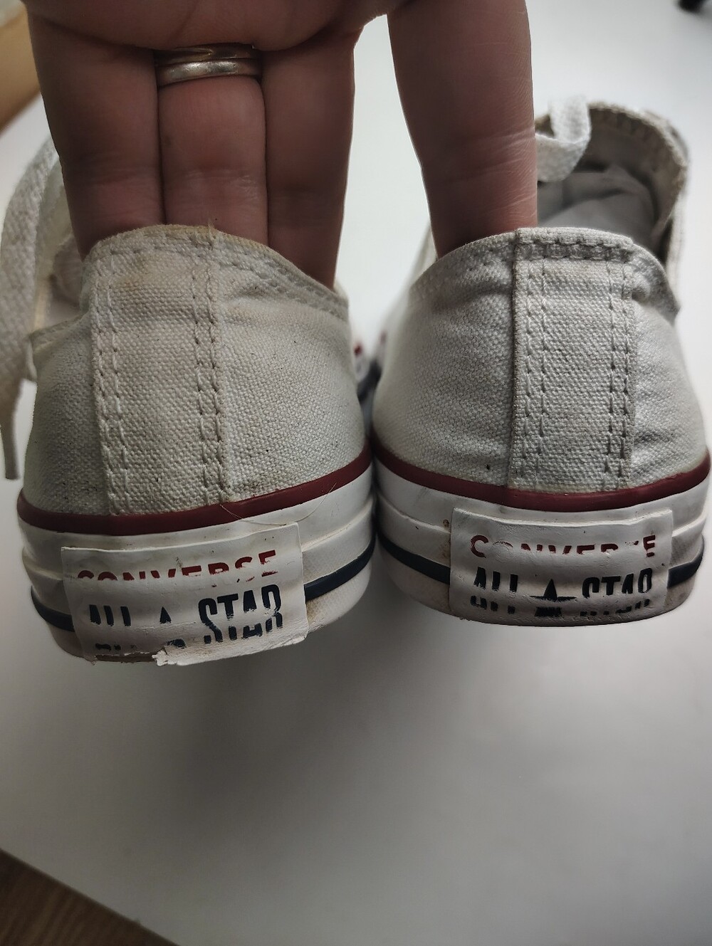Converse Chuck Taylor Allstar Low Top White Canvas Lace-Up Sneakers Size 7 - Picture 4 of 10